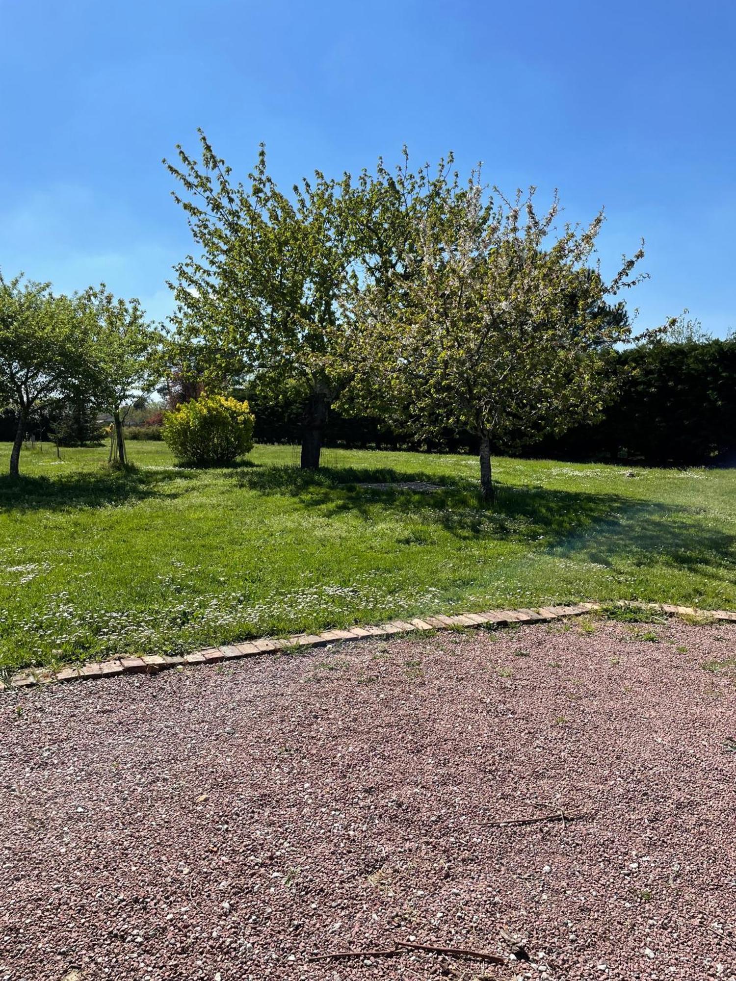 32 Parc Des Sports Chez Catherve Saint-Medard-de-Guizieres Bagian luar foto